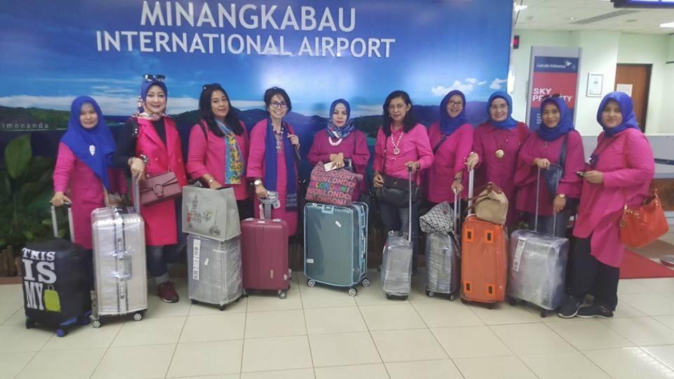 Rumah Pakankamih Bukittinggi Kültér fotó